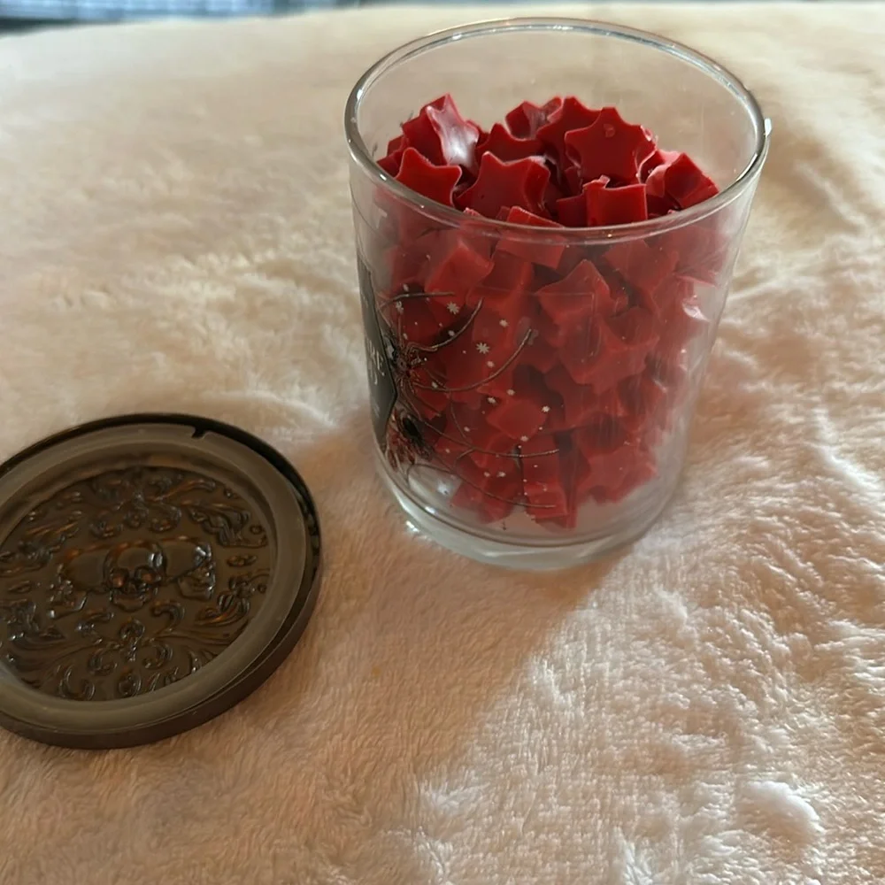 Bath & Body Works Vampire Blood Hand Poured Wax Melts